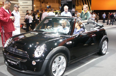 New Mini convertible to make China debut in April